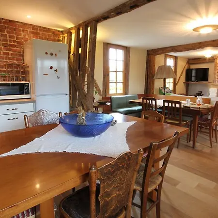 - Le Clos Aux Masques Saint-Pierre-Azif