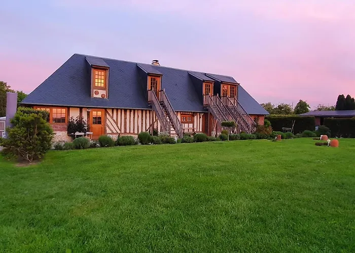 - Le Clos Aux Masques Saint-Pierre-Azif