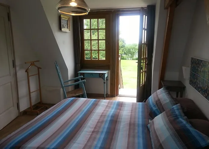 - Le Clos Aux Masques 3* Saint-Pierre-Azif