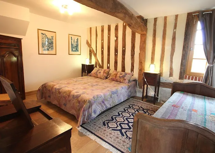 לינה וארוחת בוקר - Le Clos Aux Masques